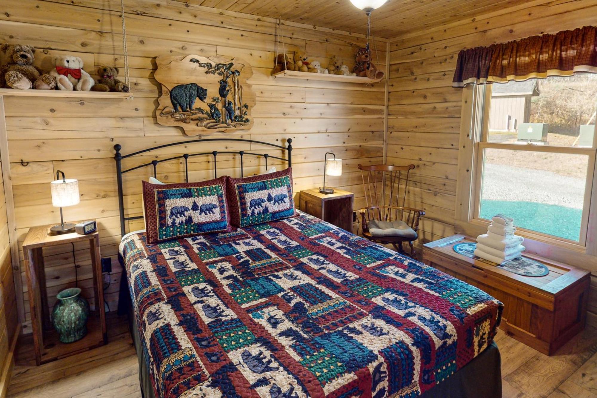 Blackbear Log Cabin Morrisville Exterior photo