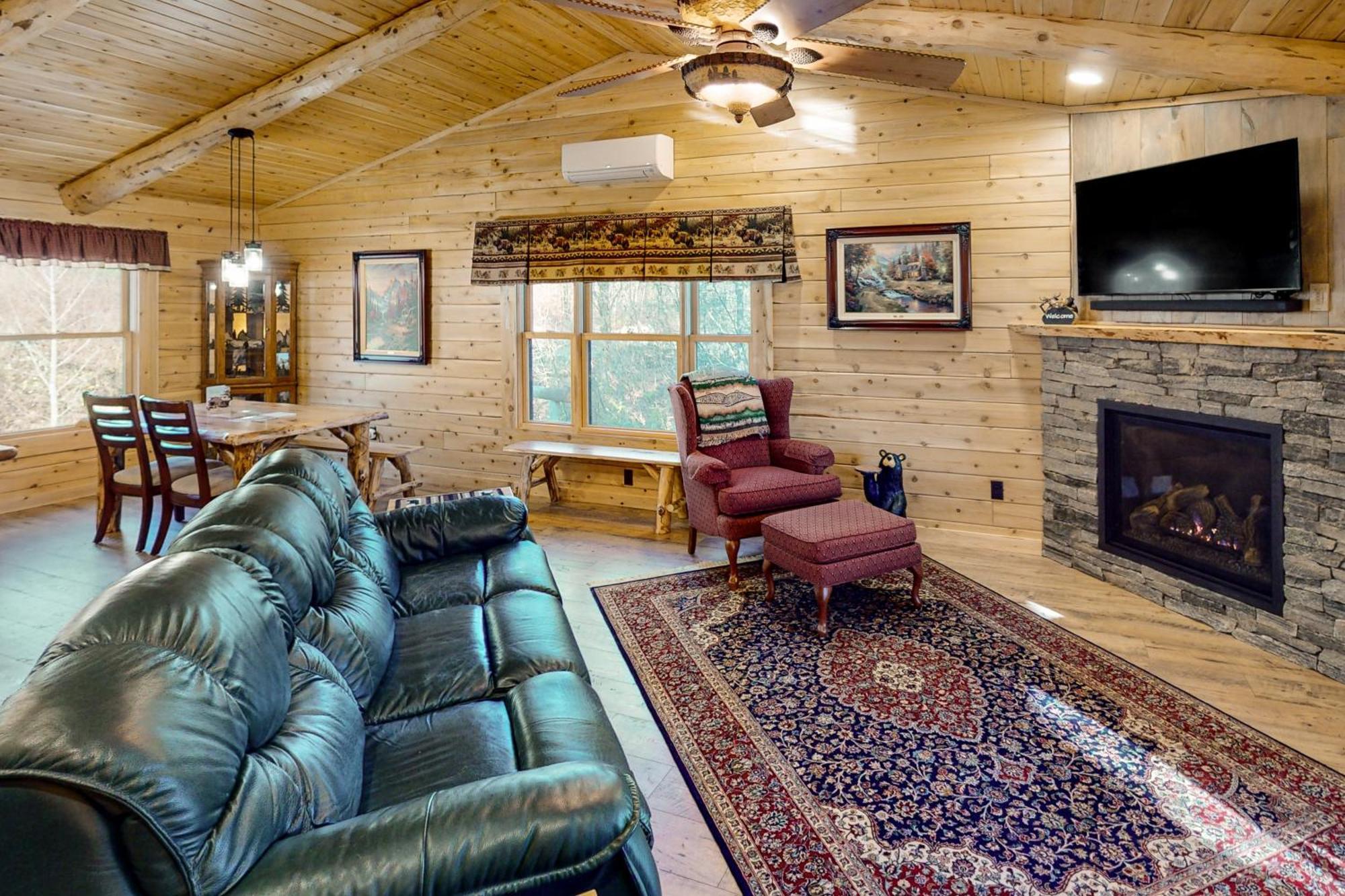 Blackbear Log Cabin Morrisville Exterior photo
